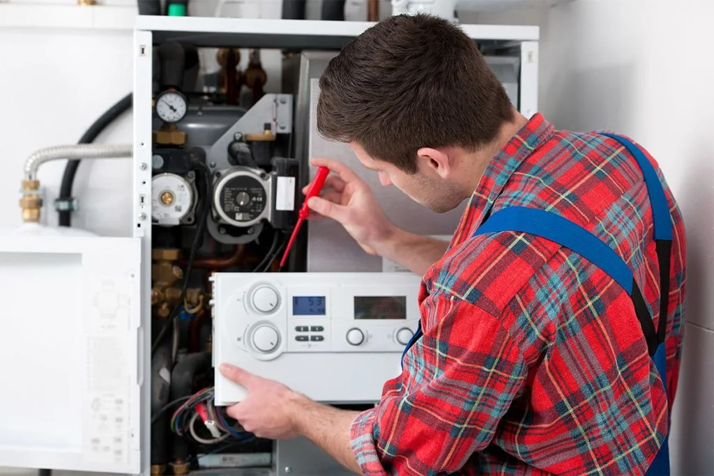 24-hour-emergency-plumbers-in-Libertyville-repairing-water-heater